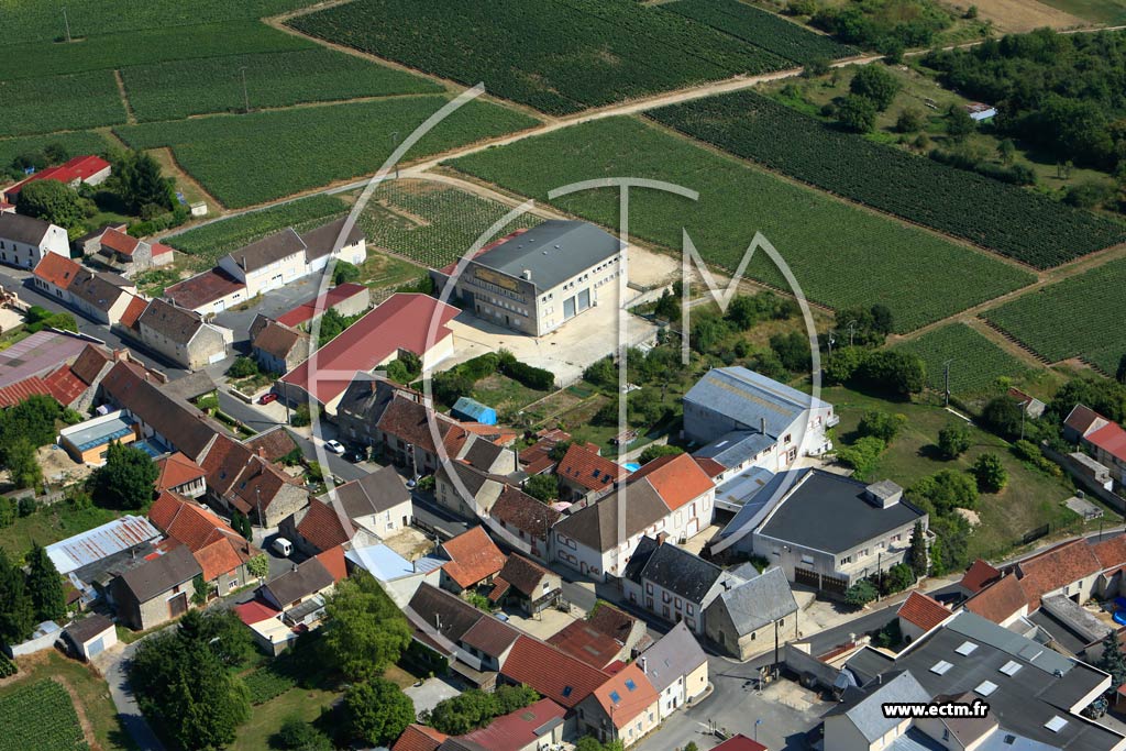 Photo arienne de Mareuil le Port (Cerseuil)