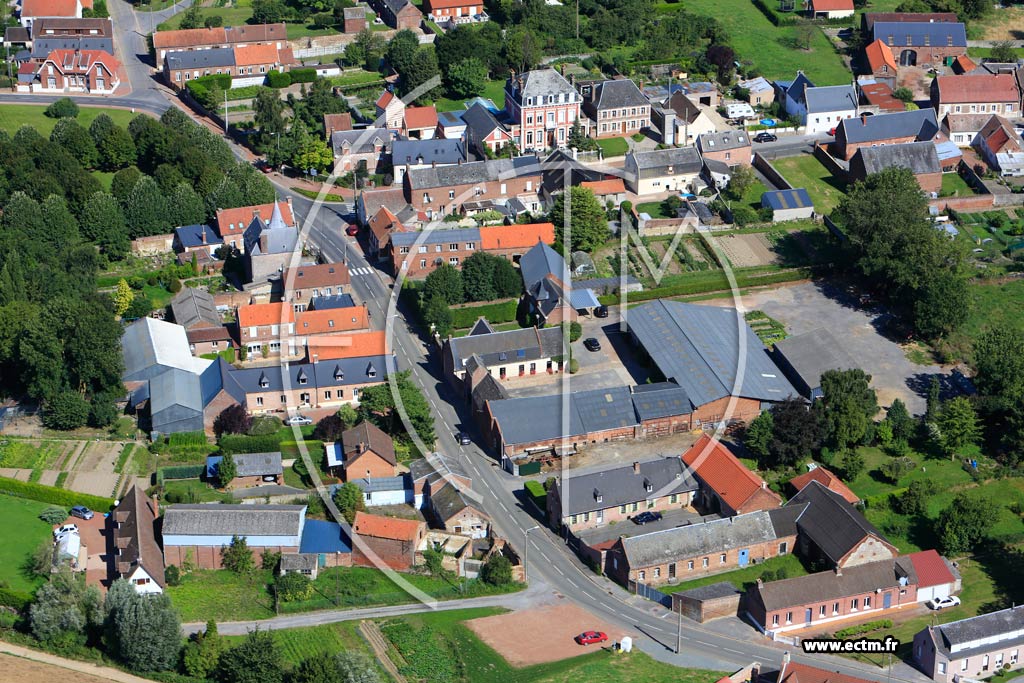 Photo arienne de Boussires-en-Cambrsis