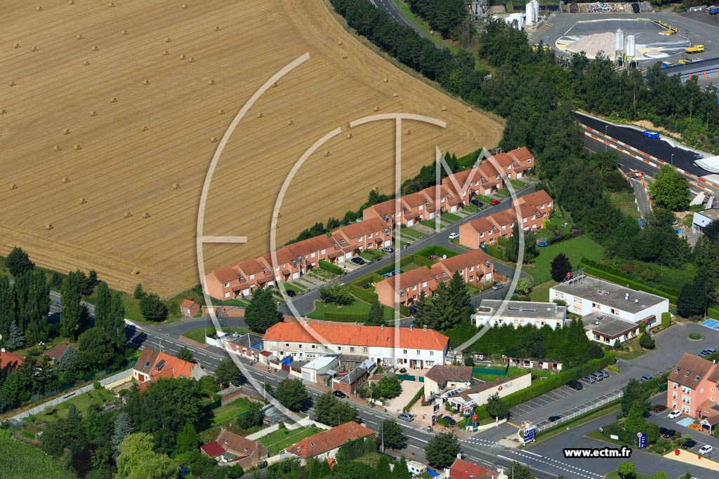 Photo arienne de Fontaine-Notre-Dame (Route de Bapaume)