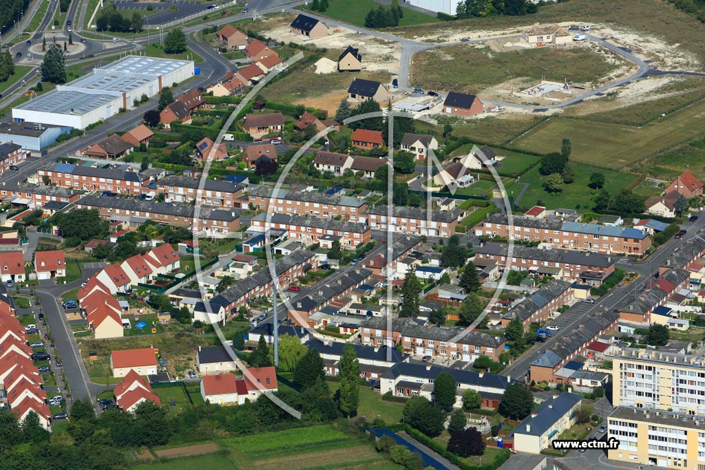 Photo arienne de Neuville-Saint-Rmy (Quartier de la Rue de Lille)