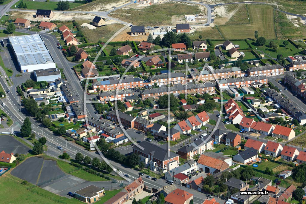 Photo arienne de Neuville-Saint-Rmy (Quartier de la Rue de Lille)