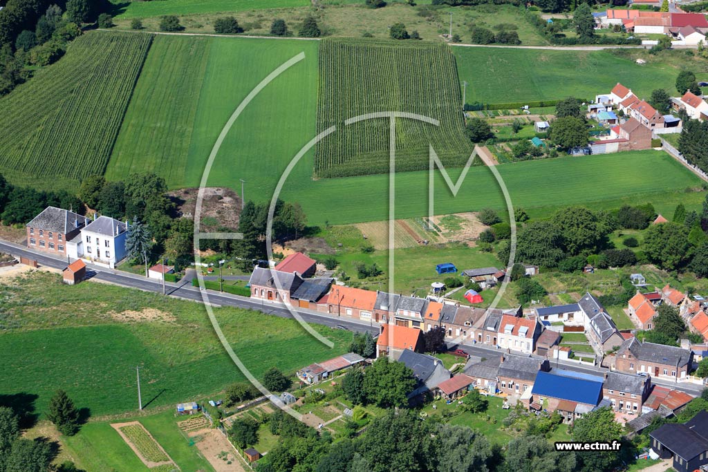 Photo arienne de Rieux-en-Cambrsis