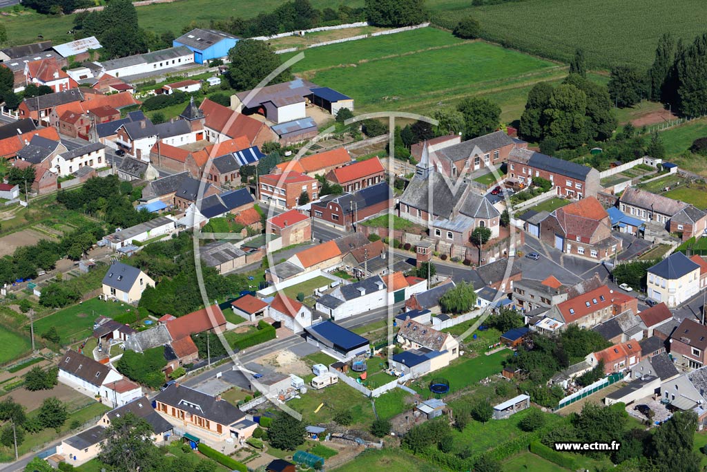 Photo arienne de Saint-Vaast-en-Cambrsis (Quartier de l'Eglise)