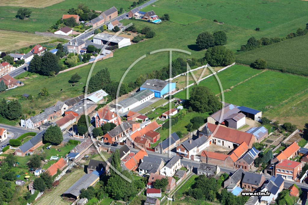 Photo arienne de Saint-Vaast-en-Cambrsis (Quartier de l'Eglise)