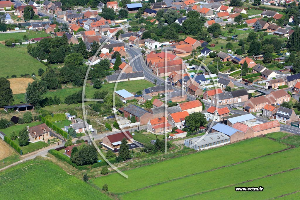 Photo arienne de Saint-Vaast-en-Cambrsis (Quartier de la Rue Benot Frachon)
