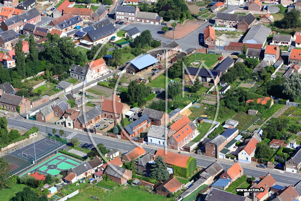 Photo arienne de Saint-Vaast-en-Cambrsis (Quartier de la Rue Benot Frachon)