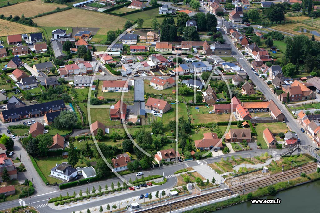 Photo arienne de Breuvry (Le Quesnoy)