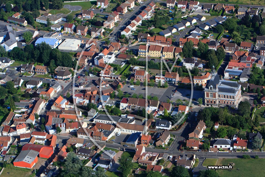 Photo arienne de Calonne-Ricouart (Place Ren Lannoy)