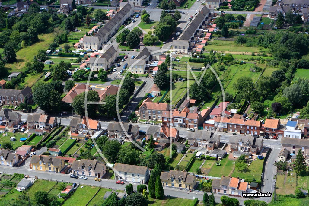 Photo arienne de Haisnes (Place Elie Reumaux)