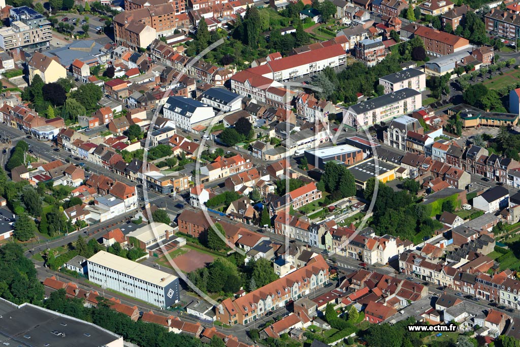 Photo arienne de Livin (Quartier de l'Htel de Ville)
