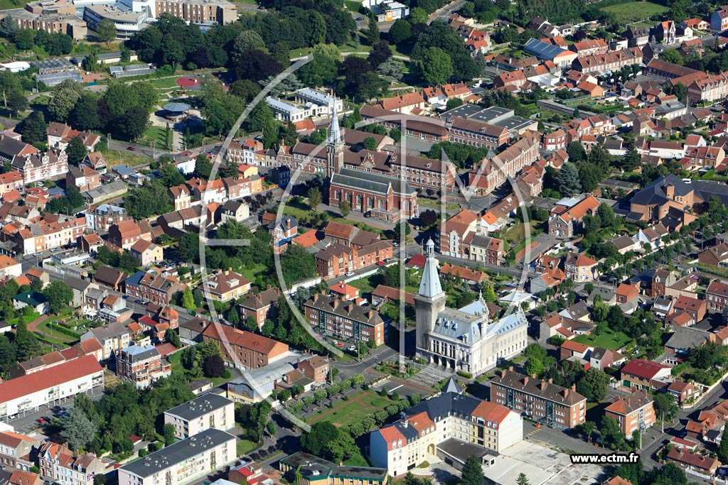 Photo arienne de Livin (Quartier de l'Htel de Ville)