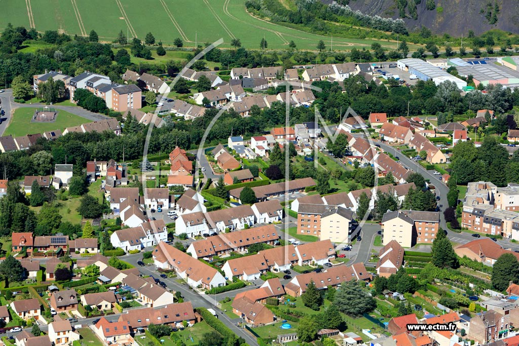 Photo arienne de Mricourt (Quartier des Rues Ferrer et 1er Mai)