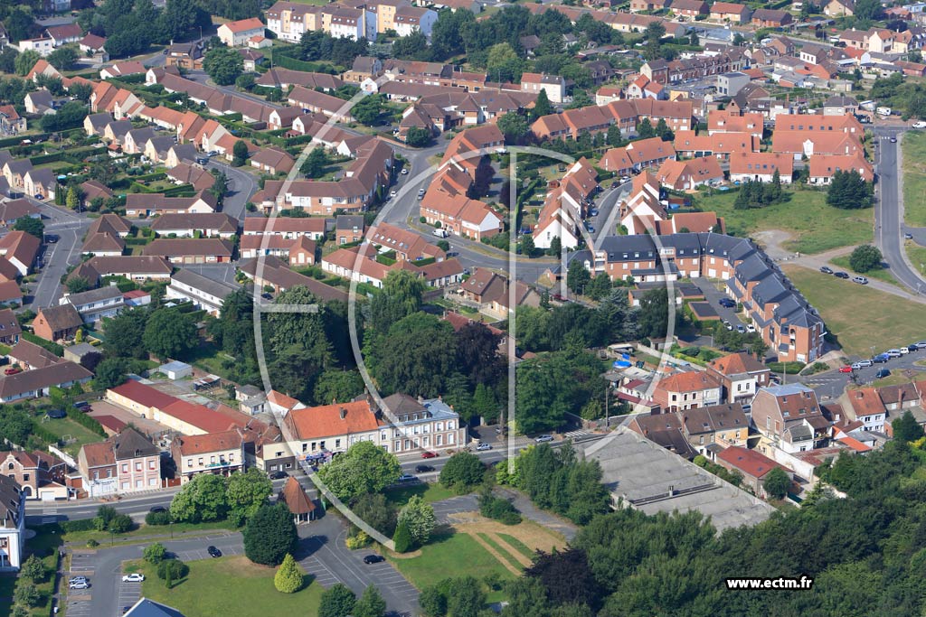 Photo arienne de Nux-les-Mines (Quartier des Marchaux et des Ecrivains)