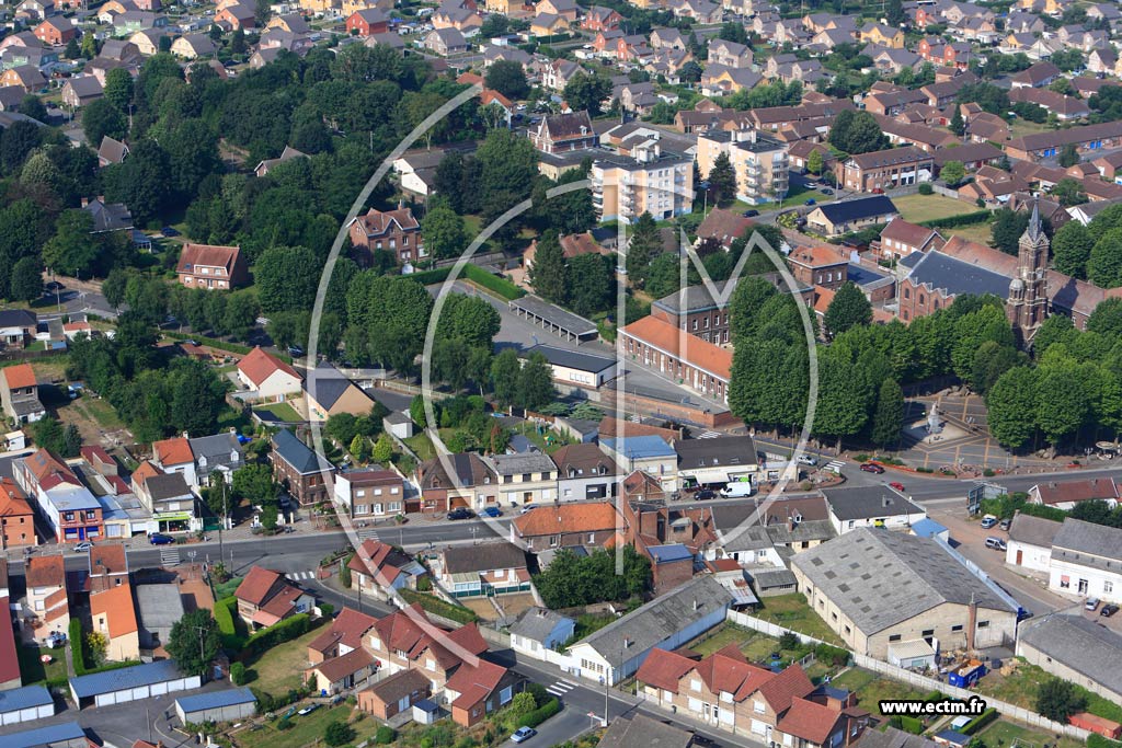 Photo arienne de Nux-les-Mines (Quartier du Chteau d'Eau)