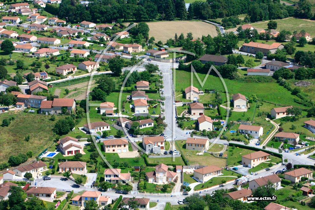 Photo arienne de Le Vigen (Leycuras)