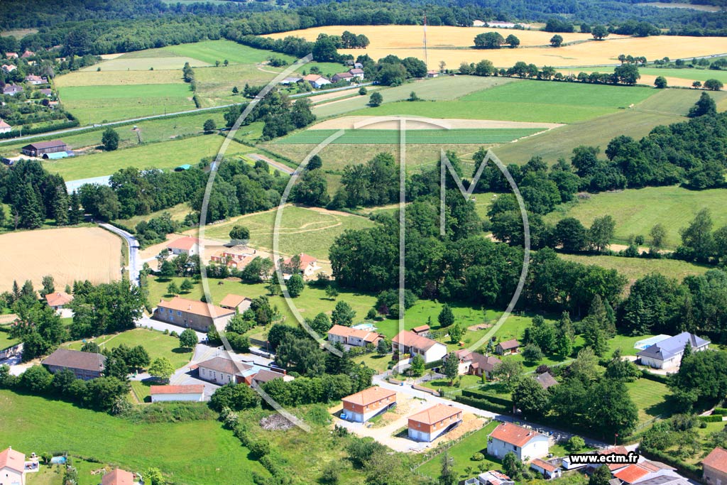 Photo arienne de Le Vigen (Leycuras)