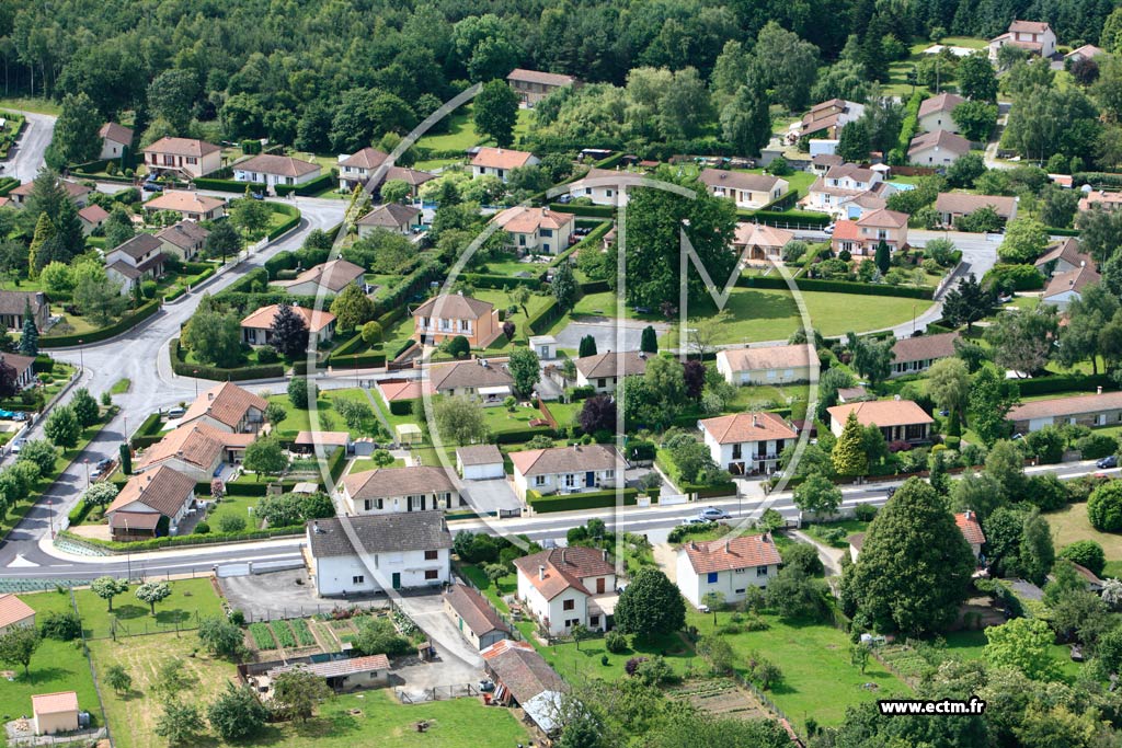 Photo arienne de Saint-Priest-Taurion (Le Buisson)