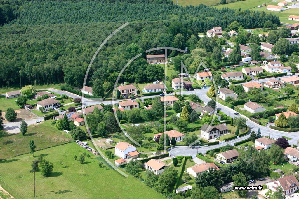 Photo arienne de Saint-Priest-Taurion (Le Buisson)