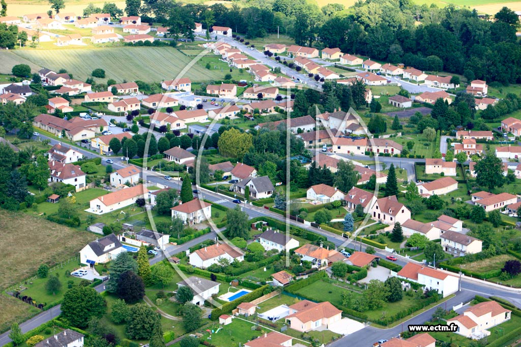 Photo arienne de Verneuil-sur-Vienne