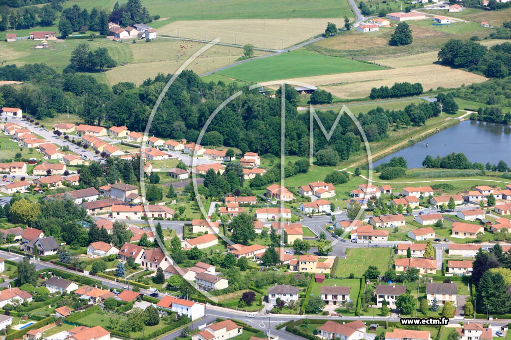 Photo arienne de Verneuil-sur-Vienne