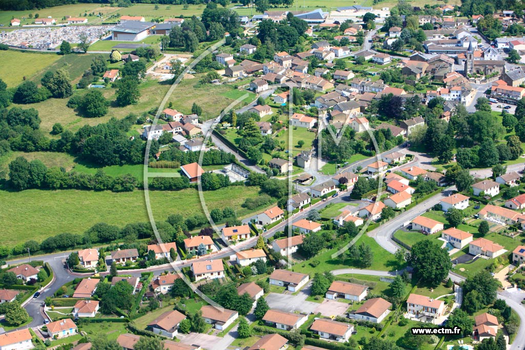 Photo arienne de Verneuil-sur-Vienne