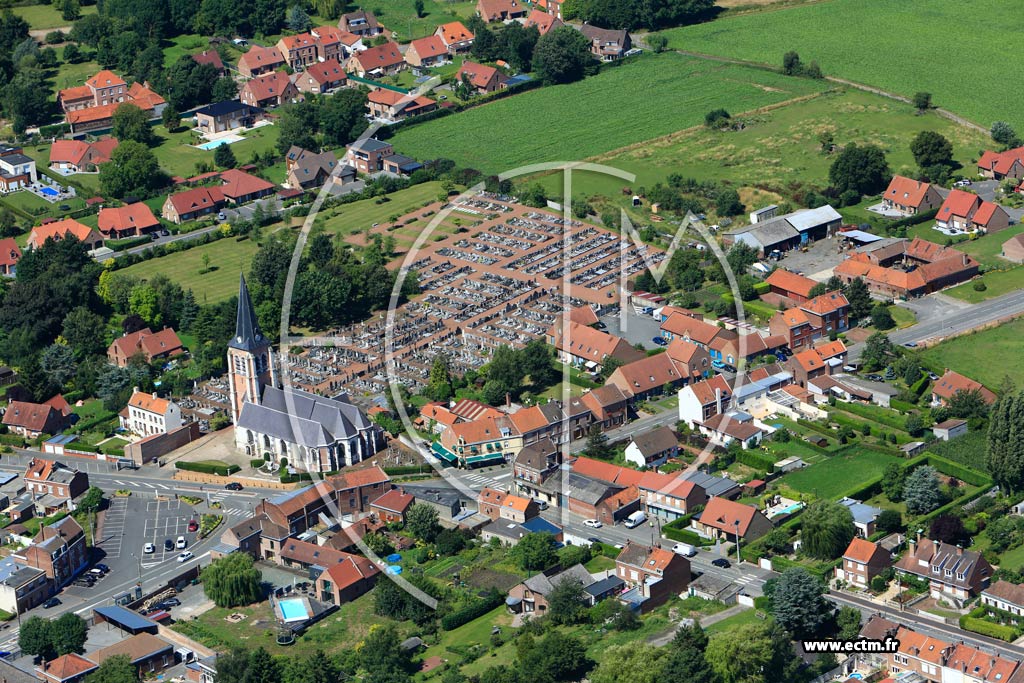 Photo arienne de Santes (L'Eglise)