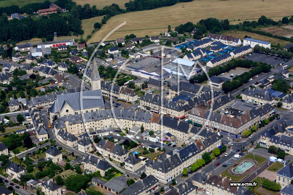 Photo arienne de Aunay-sur-Odon (Quartier de l'Eglise)