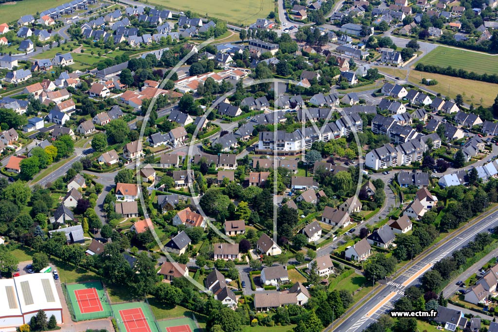 Photo arienne de Caen (Les Bndictines)