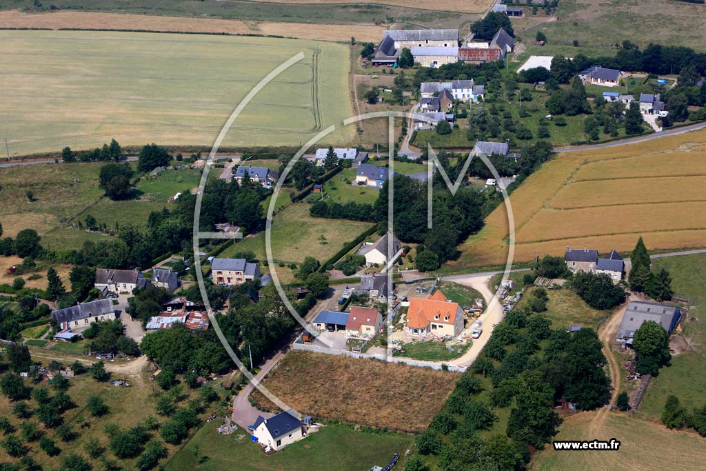 Photo arienne de pinay-sur-Odon