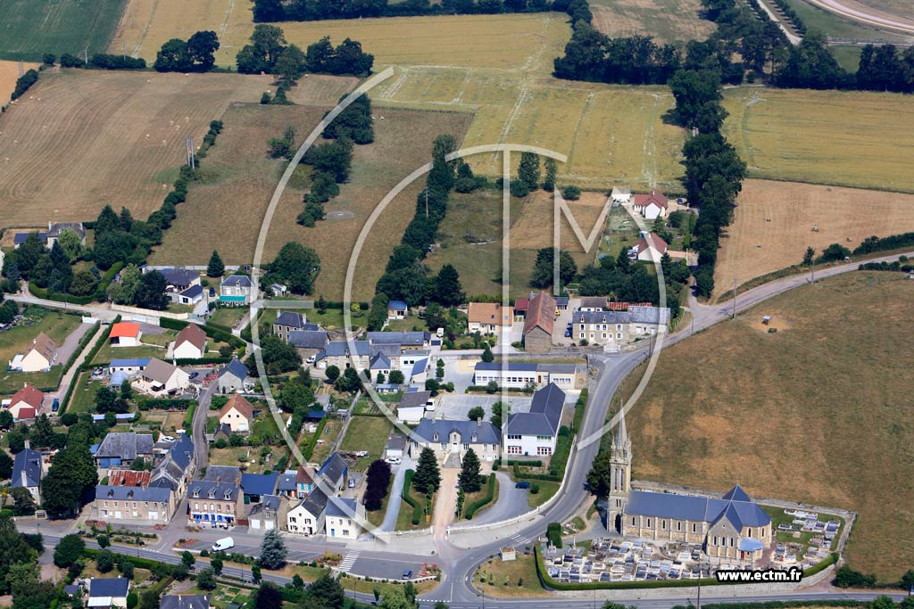 Photo arienne de pinay-sur-Odon (Le Bourg)