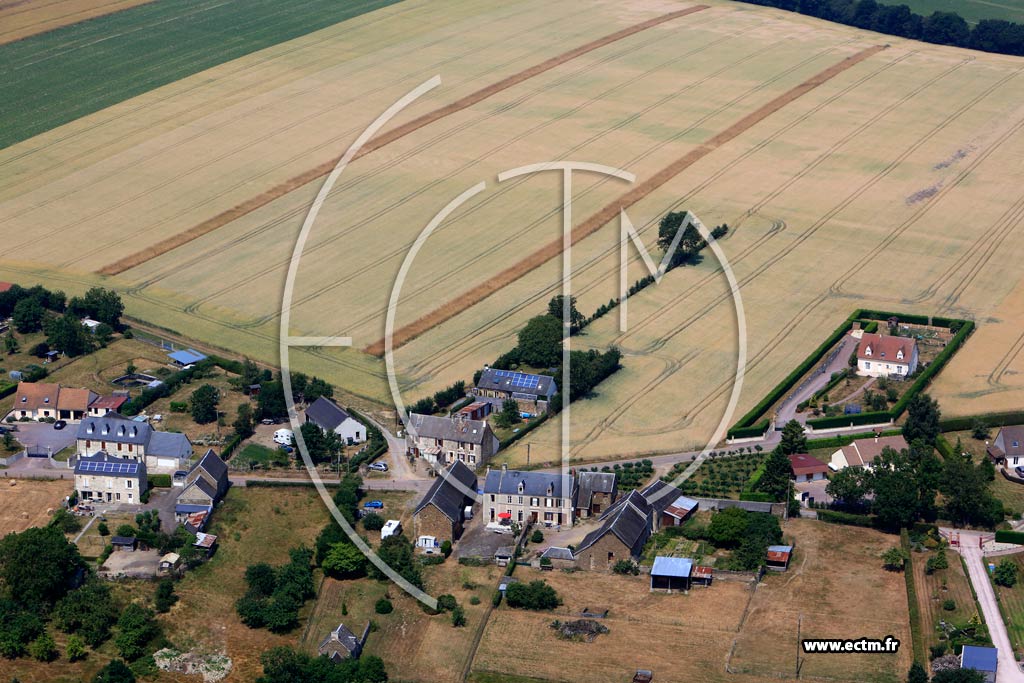 Photo arienne de Landes-sur-Ajon