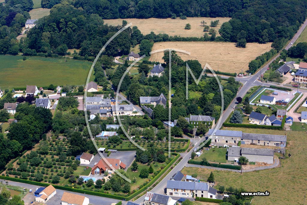 Photo arienne de Monts-en-Bessin (Le Grand Haut Fecq)