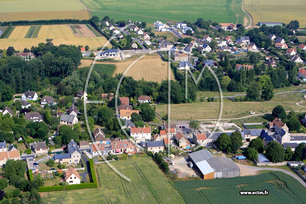 Photo arienne de Rots (Quartier de l'Eglise)