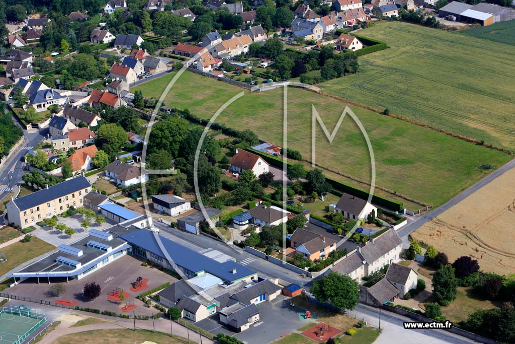 Photo arienne de Rots (Quartier du Chemin des Ecoles)