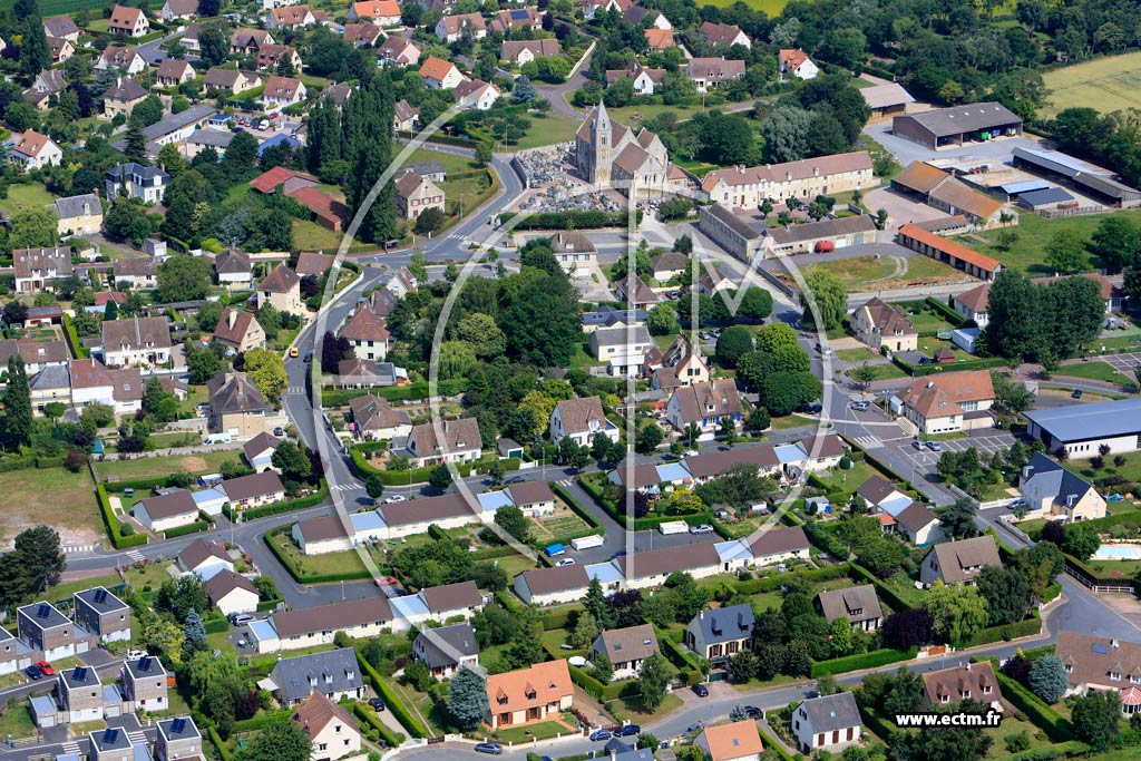 Photo arienne de Saint-Contest (Domaine de la Cl des Champs)