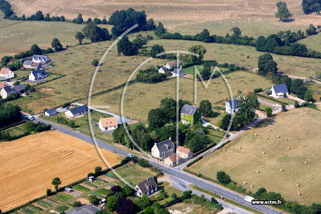 Photo arienne de Tilly-sur-Seulles (Le Pont de Juvigny)