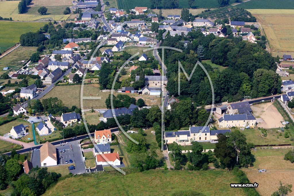 Photo arienne de Tilly-sur-Seulles (Saint-Pierre)