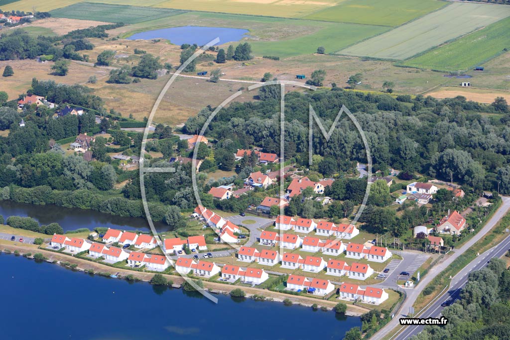 Photo arienne de Ghyvelde (Quartier du Lac)