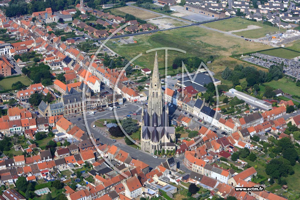 Photo arienne de Hondschoote (Quartier de l'Eglise)