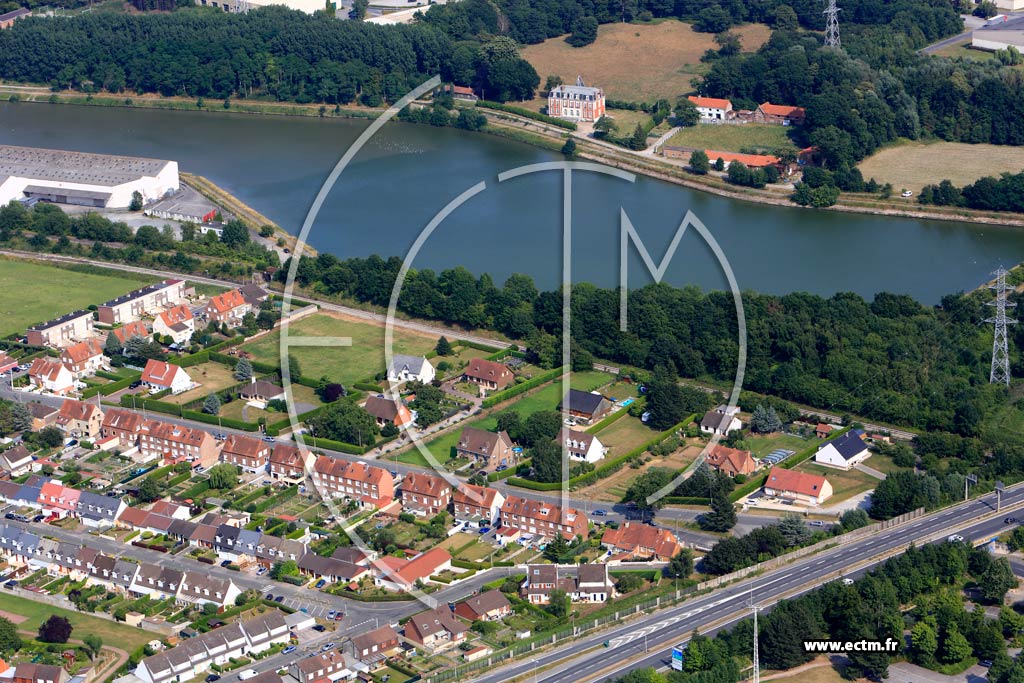 Photo arienne de Arques (Quartier de l'Etang de Batavia)