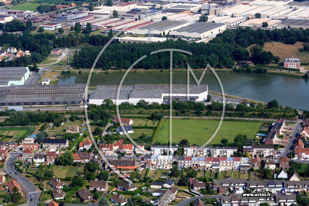 Photo arienne de Arques (Quartier de l'Etang de Batavia)