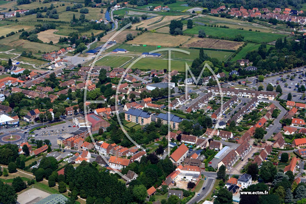 Photo arienne de Saint-Martin-au-Lart (Quartier de la Mairie)