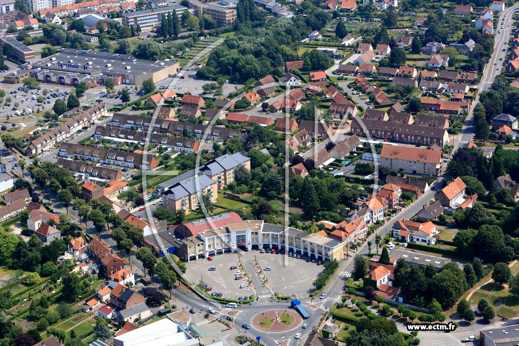 Photo arienne de Saint-Martin-au-Lart (Quartier de la Mairie)
