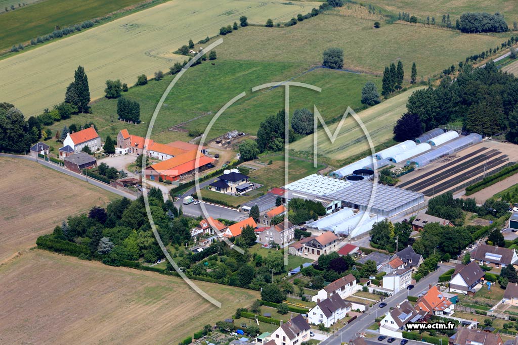 Photo arienne de Saint-Martin-au-Lart (Quartier de la Rue de Calais)