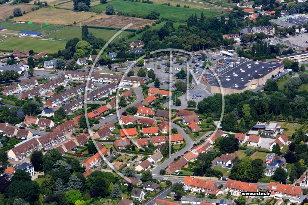 Photo arienne de Saint-Martin-au-Lart (Quartier de la Rue du Capitaine Revel)