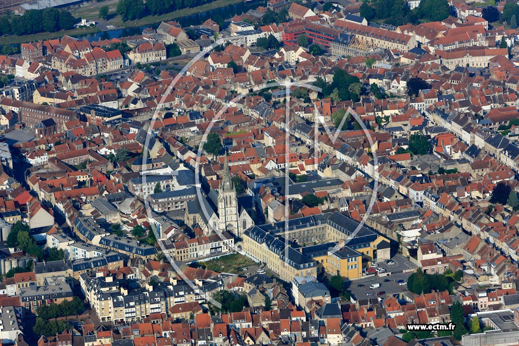 Photo arienne de Saint-Omer (Eglise Saint-Spulcre)