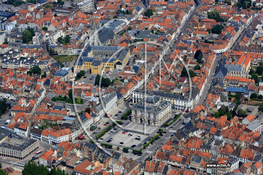 Photo arienne de Saint-Omer (Quartier de l'Htel de Ville)
