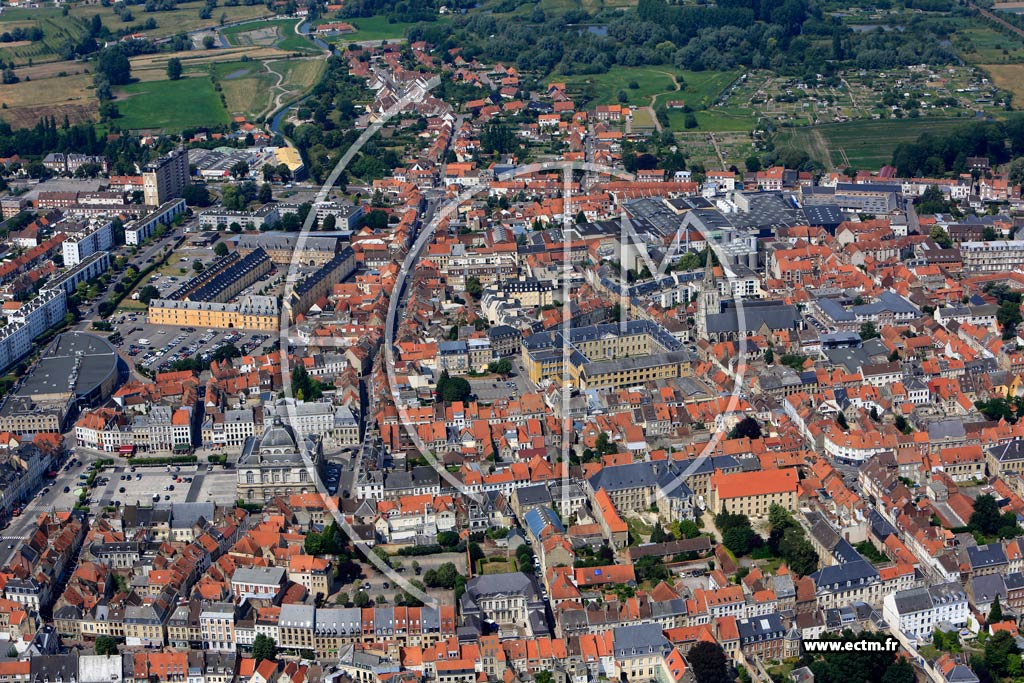 Photo arienne de Saint-Omer (Quartier de Rue de Calais)