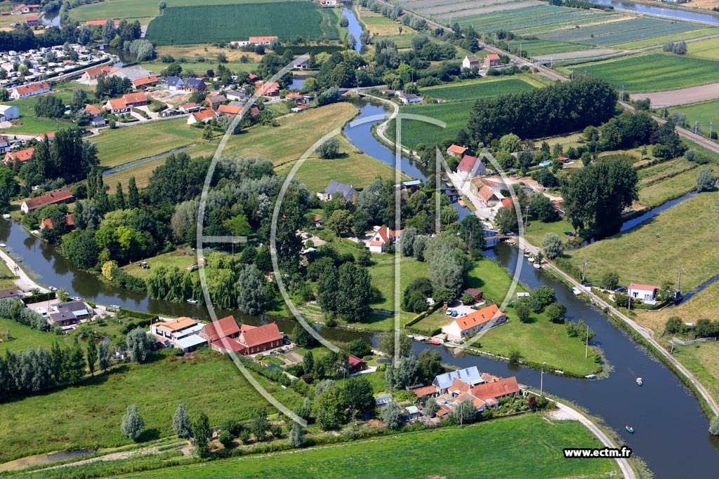 Photo arienne de Serques (Le Marais de Sercques)