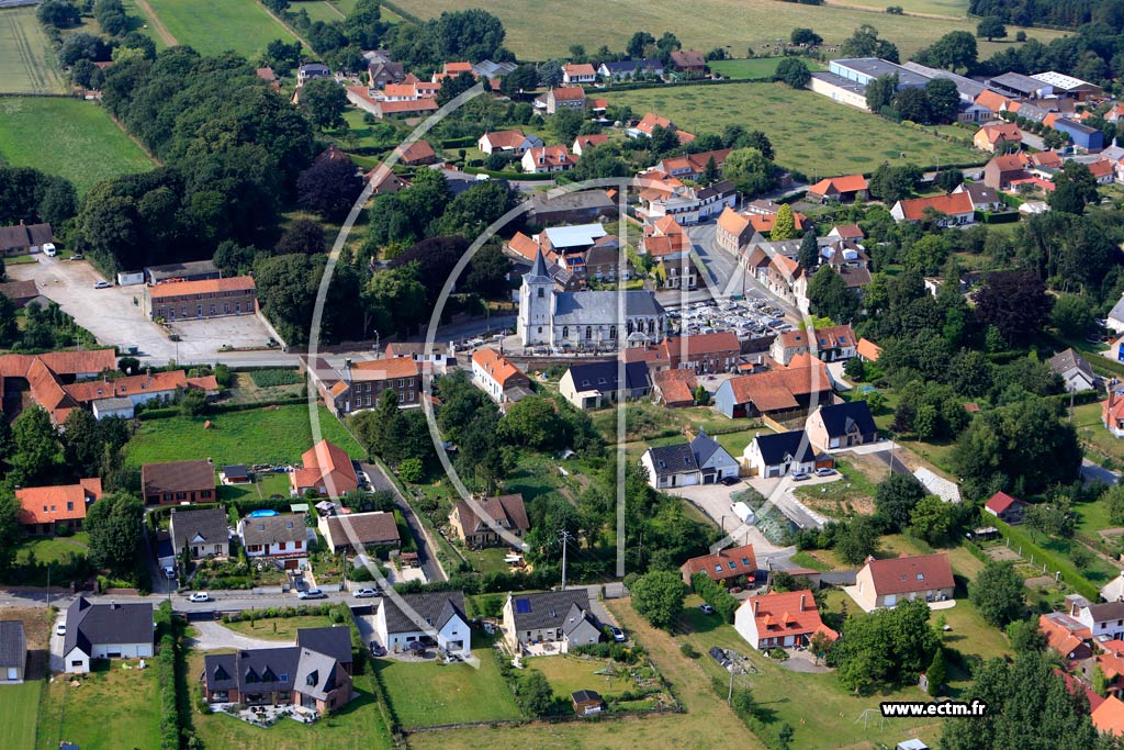 Photo arienne de Tatinghem (Quartier de l'Eglise)